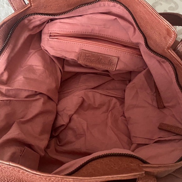 Nwt's Free People Slouchy Brown Leather Tote Crossbody Bag - Picture 5 of 7